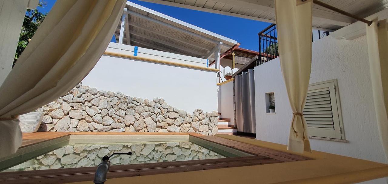 Casa Vacanze "Il Carrubo" Gagliano del Capo Zewnętrze zdjęcie